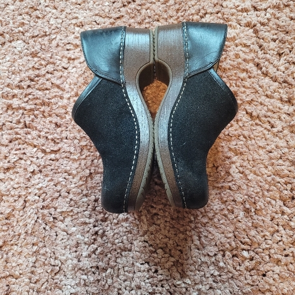 Dansko Brenna Black Clogs - Picture 2 of 10